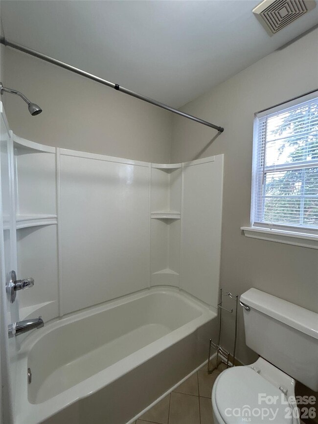 Building Photo - 3805 Rosedown Dr