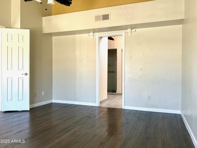 Building Photo - 10986 N 111th St