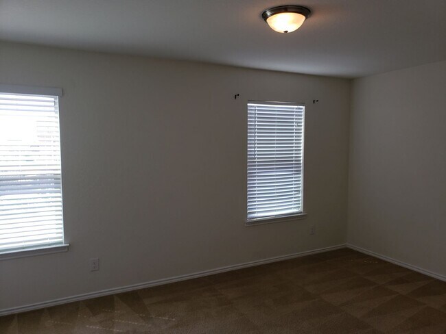 Building Photo - 9211 Wind Crown
