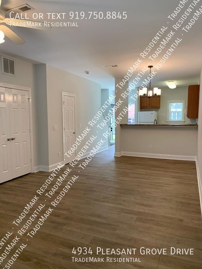 Building Photo - 4934 Pleasant Grove Dr