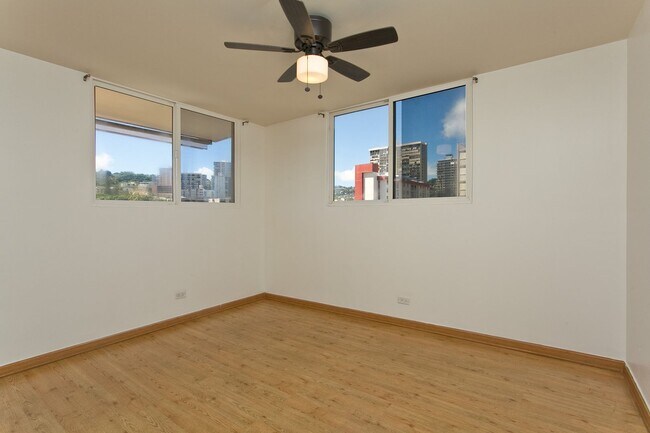 Building Photo - 1402 Piikoi St