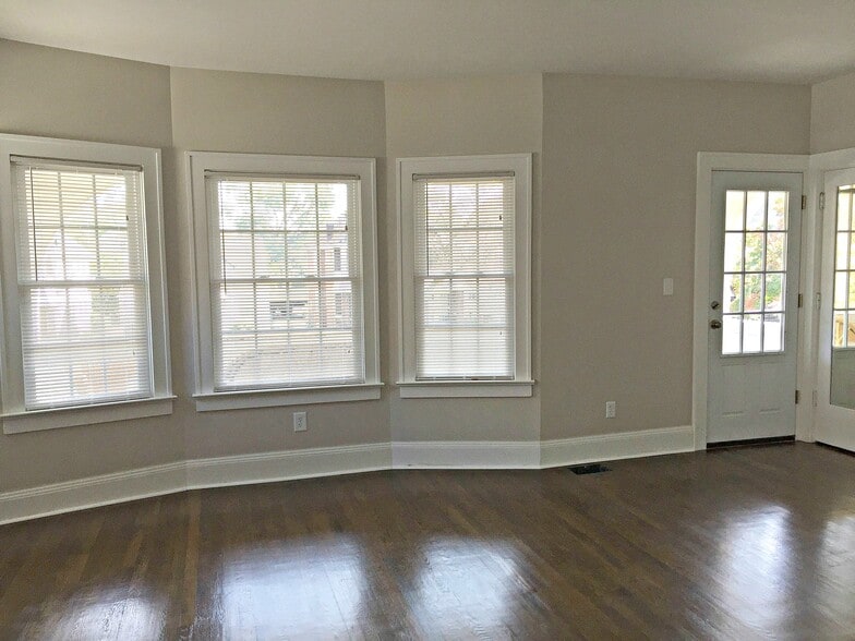 LR with door to porch - 2518 E 124th St