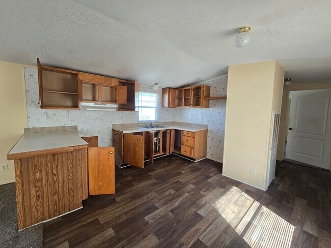 Building Photo - 2412 Cattail Cir