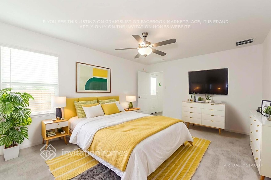 Building Photo - 2409 Fleming Dr