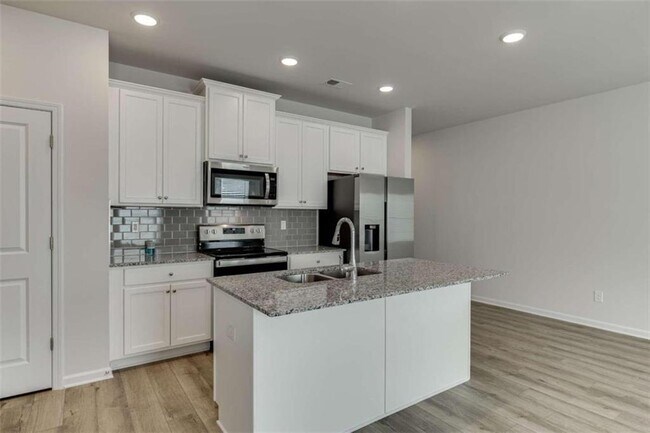 Building Photo - 4741 Medlock Ln