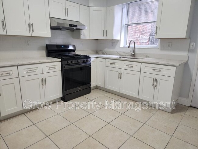 Primary Photo - 1344 S 9th St
