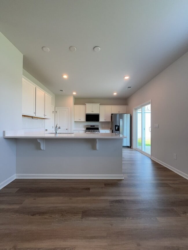 Building Photo - 306 Salvia St