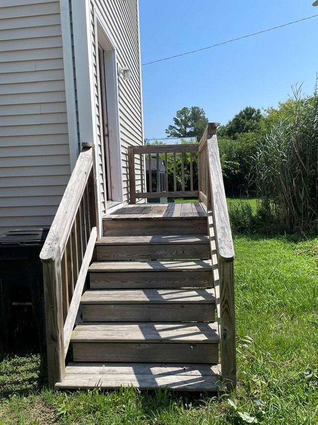 Building Photo - 5164 Main St