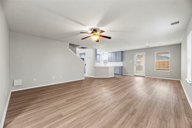 Building Photo - 7606 Hillsdale Park Ct