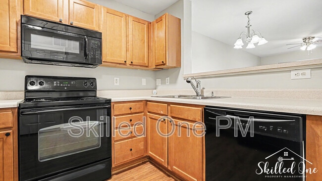 Building Photo - 1380 Heritage Pointe Dr