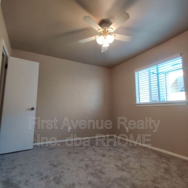Building Photo - 3022 Forest Ln