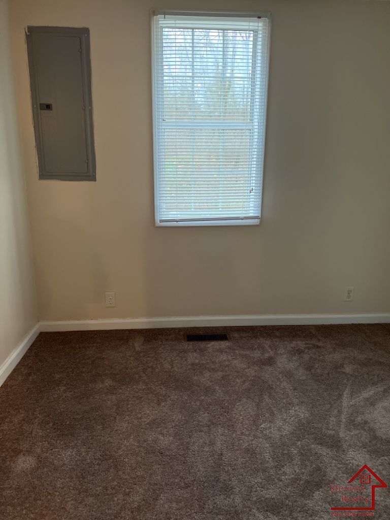Building Photo - 864 Treewood Dr