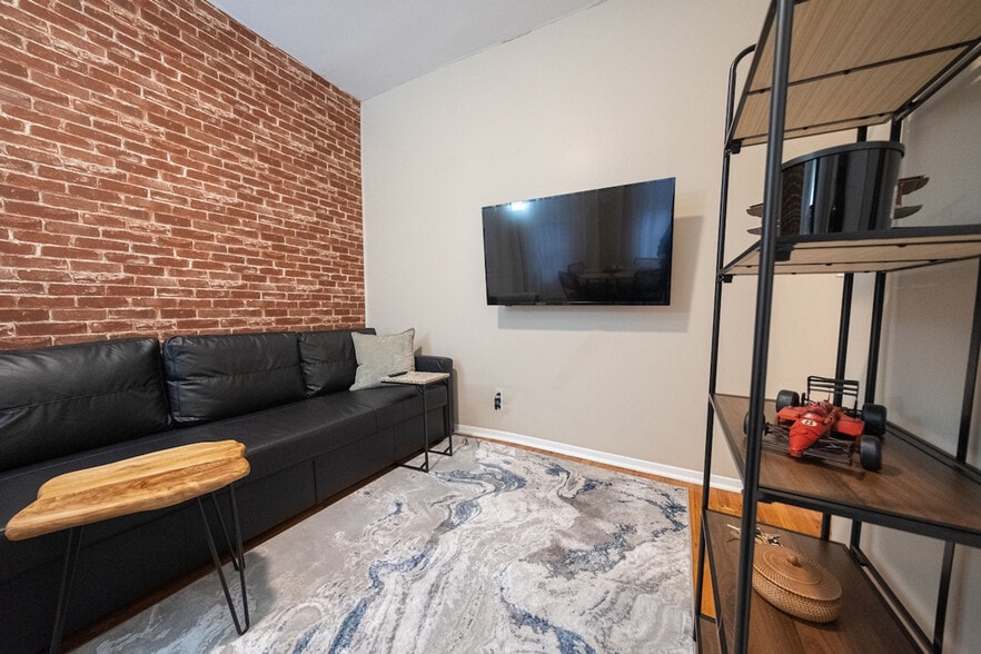 Building Photo - 125 La Salle St