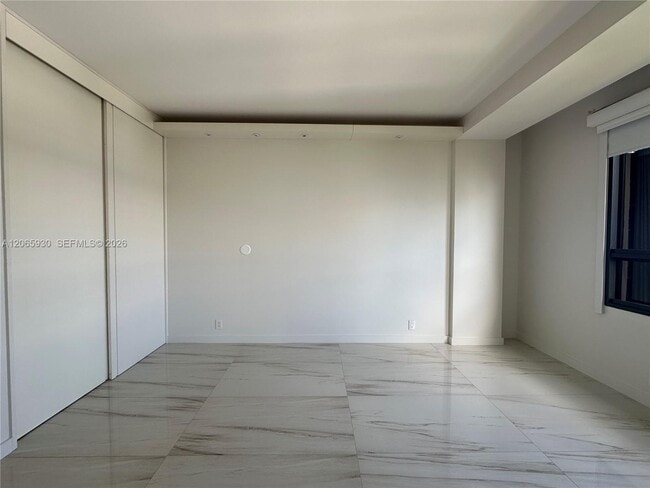 Building Photo - 251 Crandon Blvd