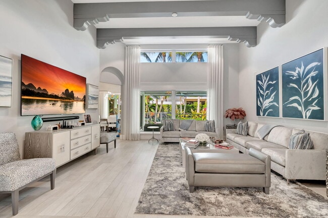 Building Photo - 5747 Paddington Way