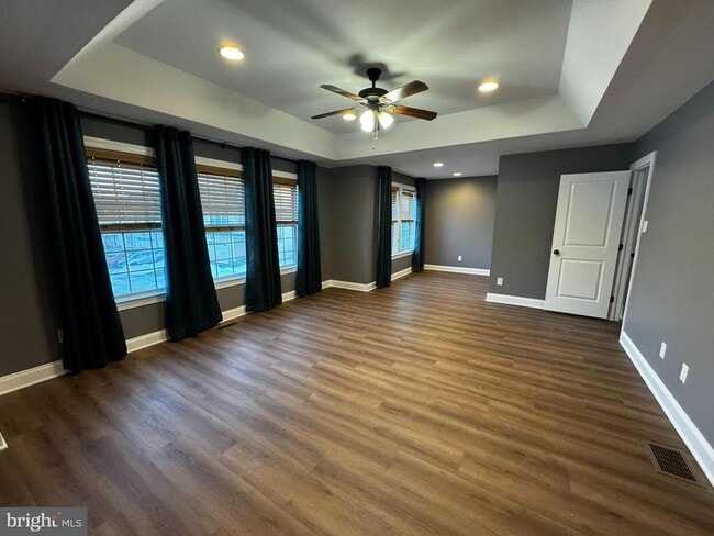 Building Photo - 4 Stonehaven Cir