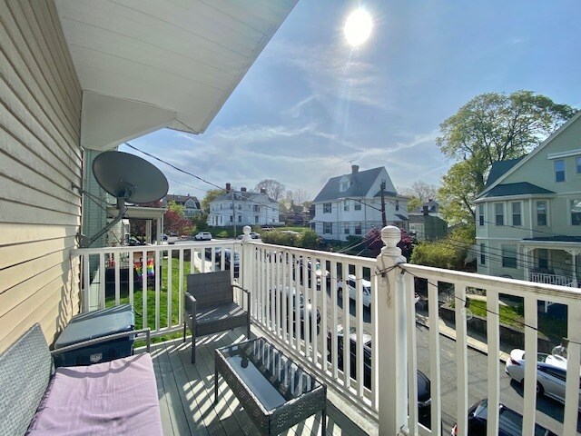 Building Photo - 73 Leicester St