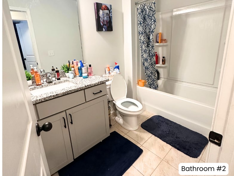 Building Photo - 1005 Longitude Dr