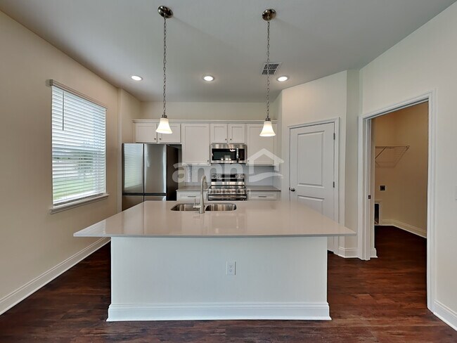 Building Photo - 6182 Little Blf Cir