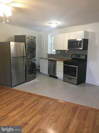 Building Photo - 4733 Umbria St
