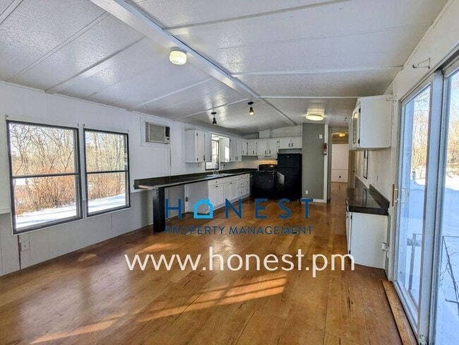 Building Photo - 9 Lexi Ln