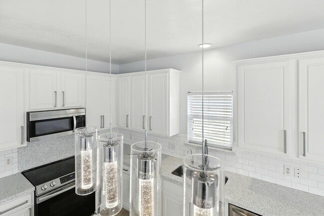 Building Photo - 10123 Sweet Olive Way
