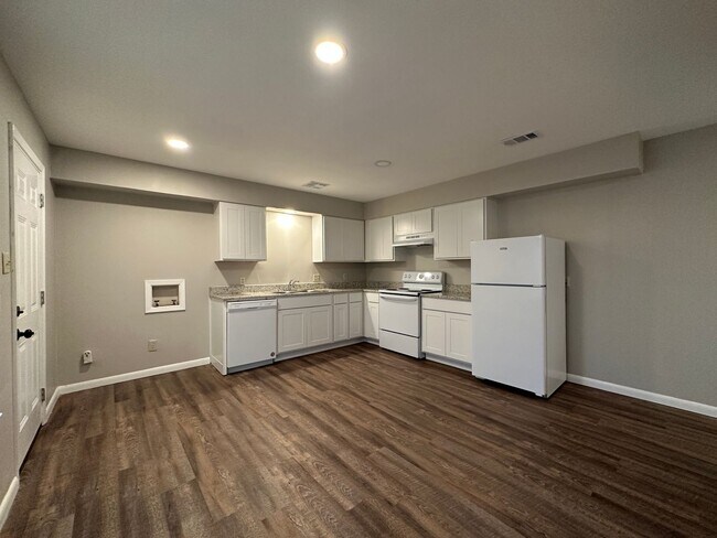 Building Photo - 7316 Sanger Ave