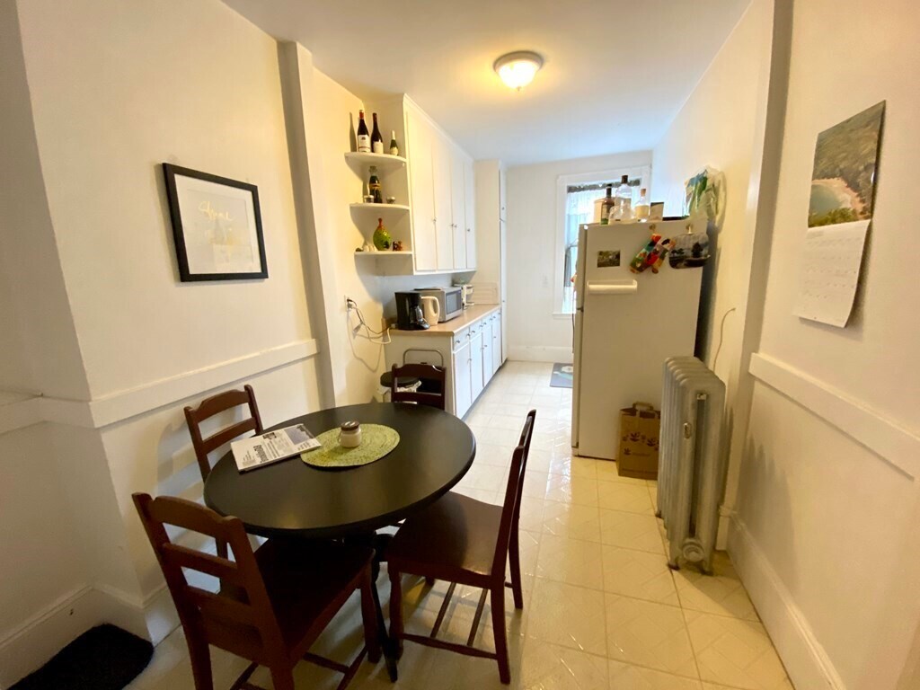 Building Photo - 16 Parkman St