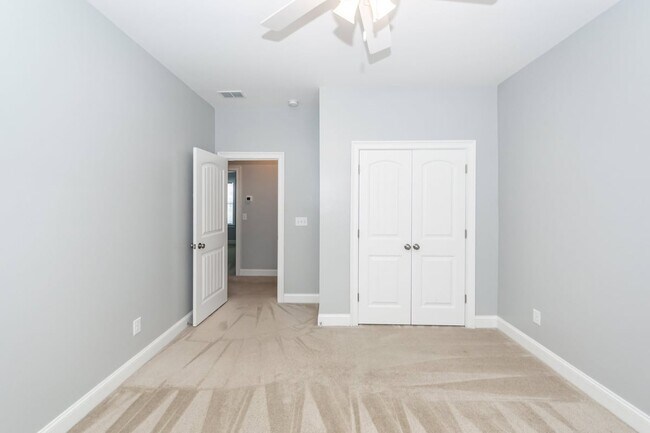 Building Photo - 3437 Fairwater Pl