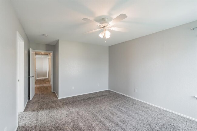 Building Photo - 11328 Hungry Horse Dr