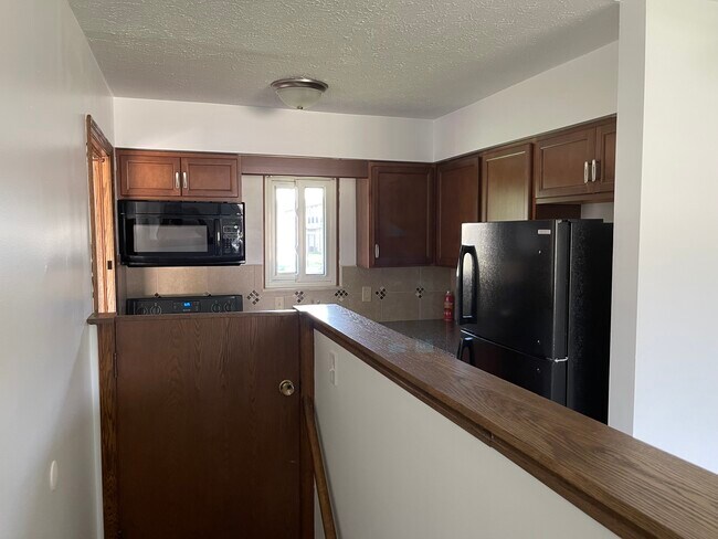 Building Photo - 1380 Beechnut Dr