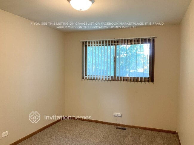 Building Photo - 15515 Long Ave