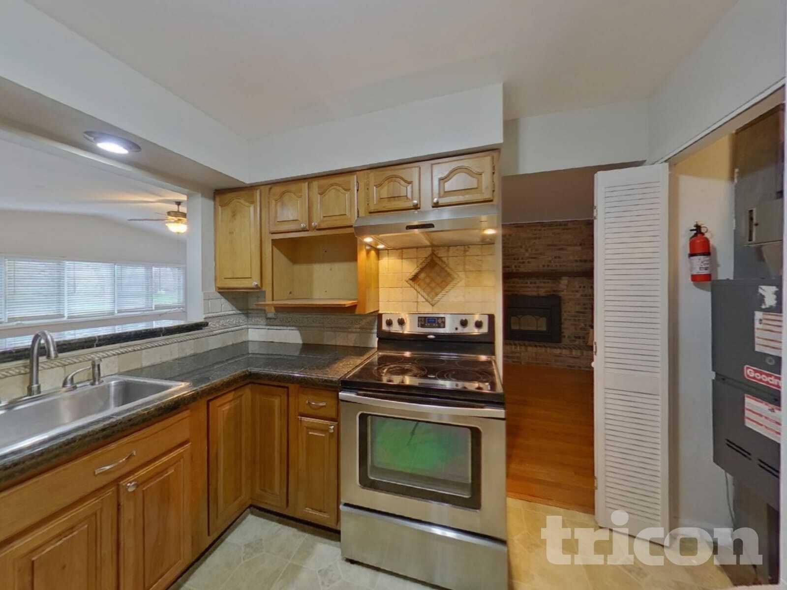 Building Photo - 1235 Casa Solana Dr