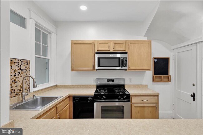Building Photo - 4007 4th St NW