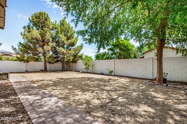 Building Photo - 16165 W Mauna Loa Ln