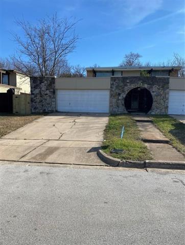 Building Photo - 6327 Walraven Cir