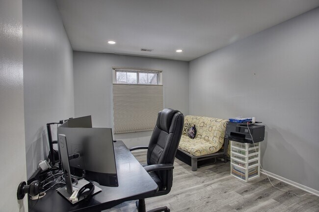 Building Photo - 1732 Harrow Ct