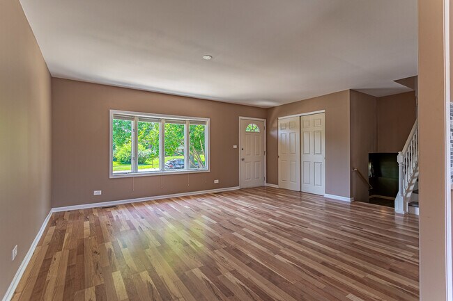 Building Photo - 620 Lamorak Dr