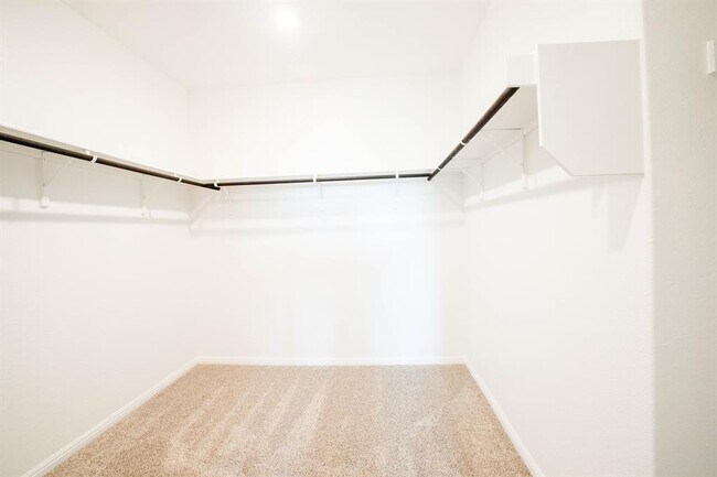 Building Photo - 1612 Fairhaven Gtwy