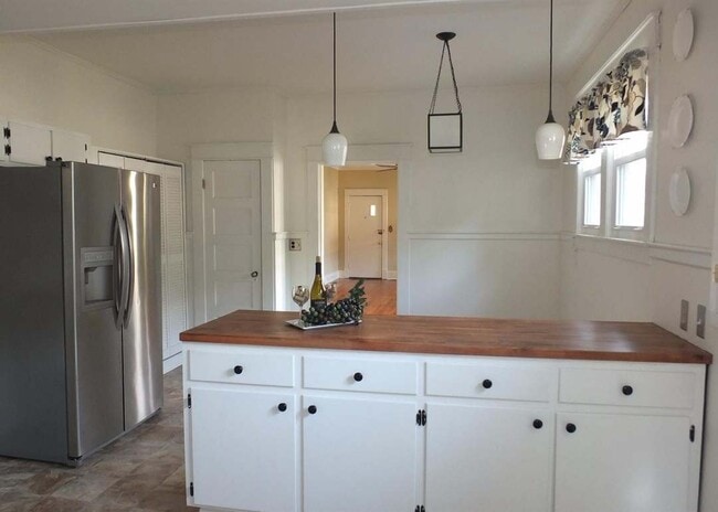 Building Photo - 152 Penmoken Park