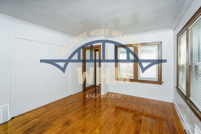 Building Photo - 3215 W Auer Ave