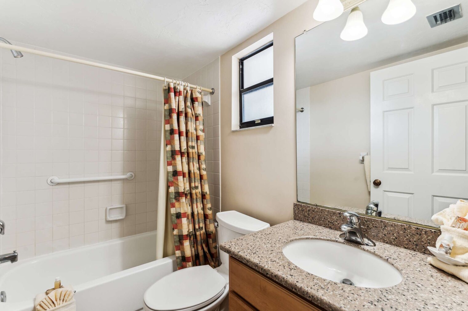 Building Photo - 600 Neapolitan Way