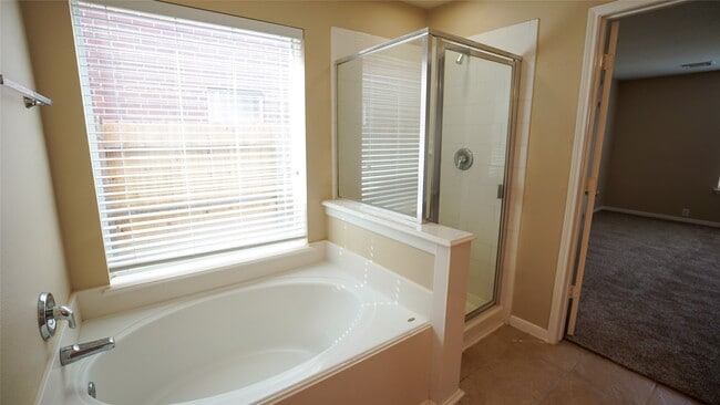 Building Photo - 16526 Bristle Creek Dr