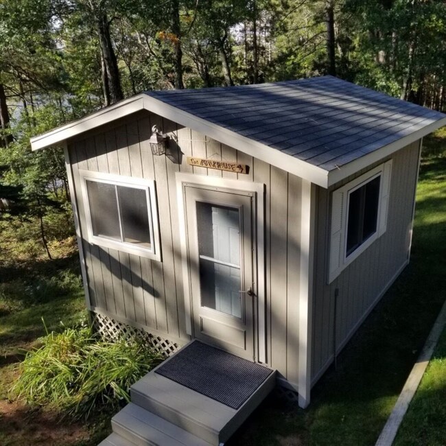 Building Photo - 15730 S Bond Leader Lake Rd