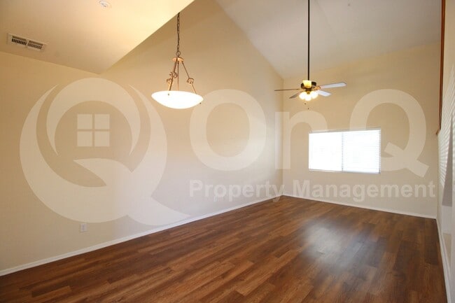 Building Photo - 8078 W Mary Jane Ln