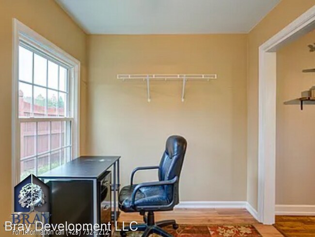 Building Photo - 3 br, 1 bath House - 123 Cooks Valley  Rd.
