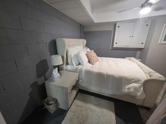 Building Photo - 100 9th Ave