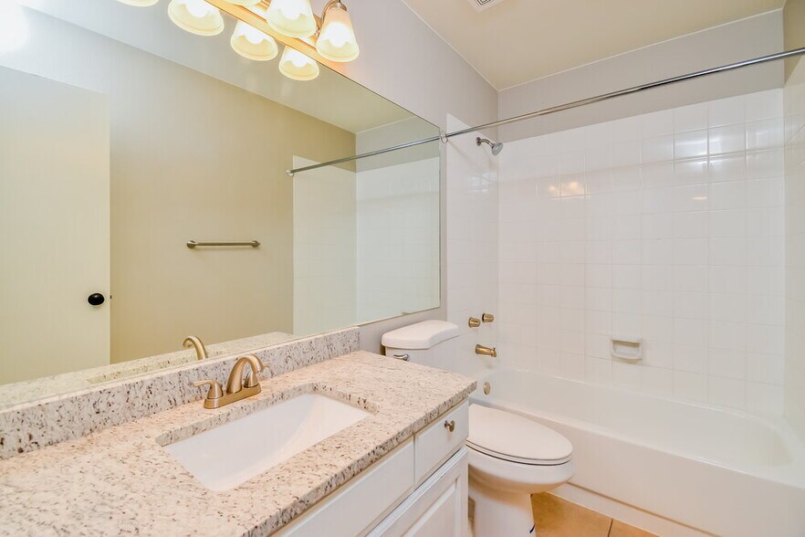 Building Photo - 8633 Bellcove Cir