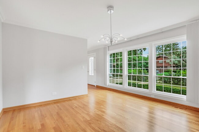Building Photo - 1206 Lynn Terrace