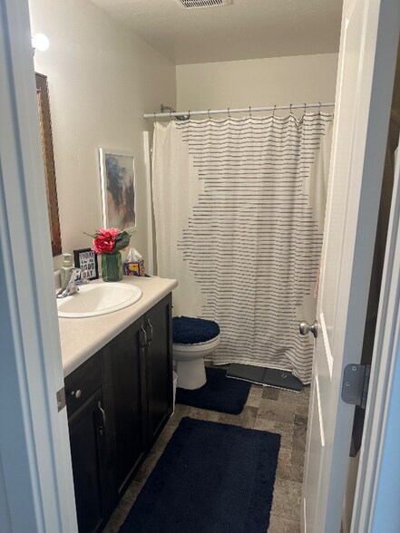 Building Photo - 5899 Challenger Way